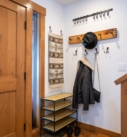 #21TT Entry & Coat Rack