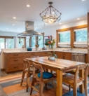 #21TT Dining Area Chandelier & View