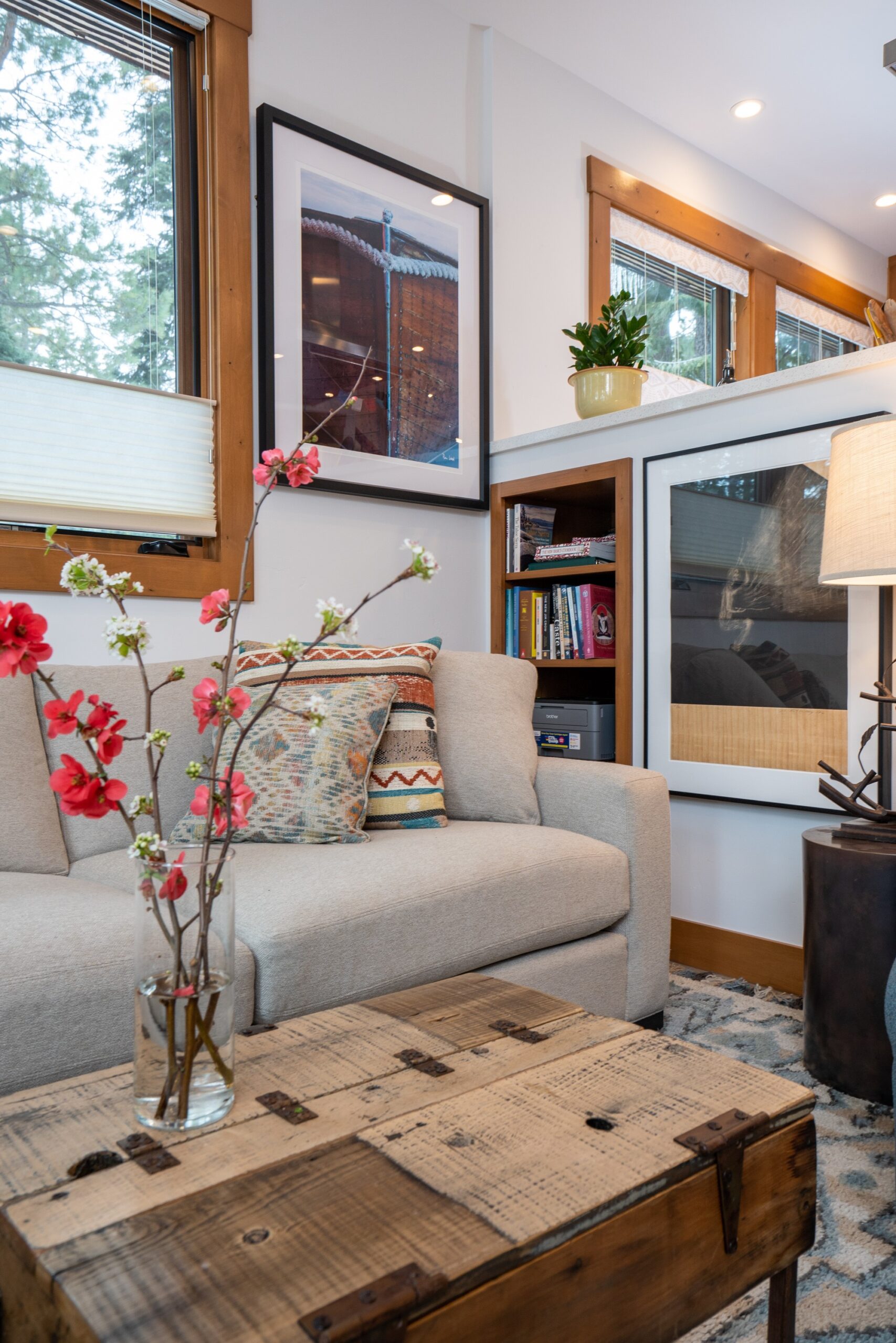 19_#21 Tahoe Tavern_Web #21TT Living Room Sofa Flowers on Coffee Table
