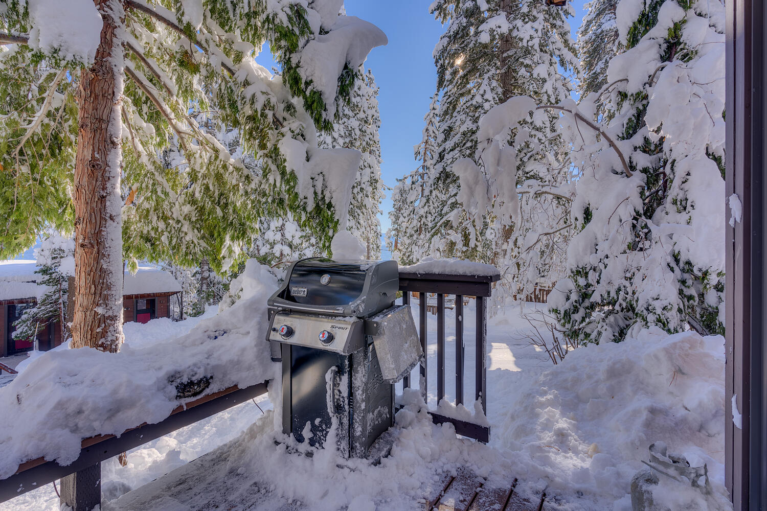 300 W Lake Blvd 21 Tahoe City-large-020-019-Patio-1500x1000-72dpi #21TT Exterior BBQ