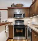 #35 Kitchen & Stove