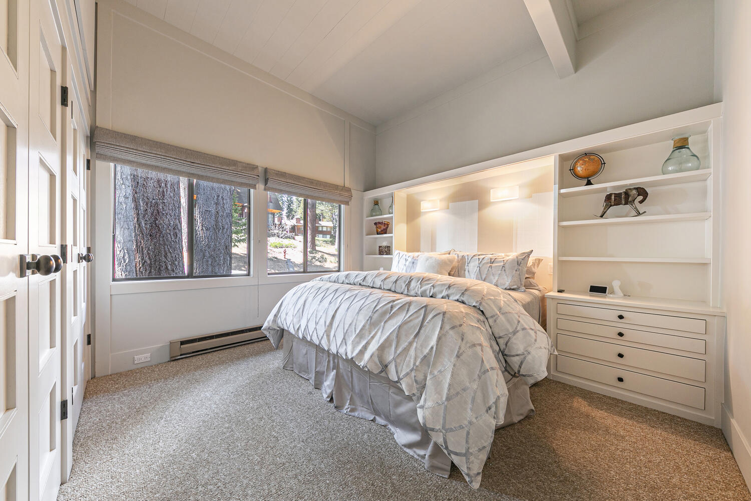 300 W Lake Blvd Unit 12 Tahoe-large-024-014-Interior-1500x1000-72dpi