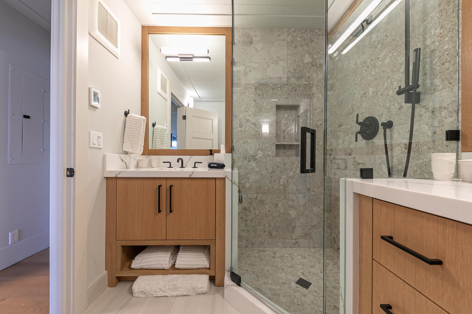 300 W Lake Blvd Unit 12 Tahoe-large-035-006-Interior-1500x1000-72dpi