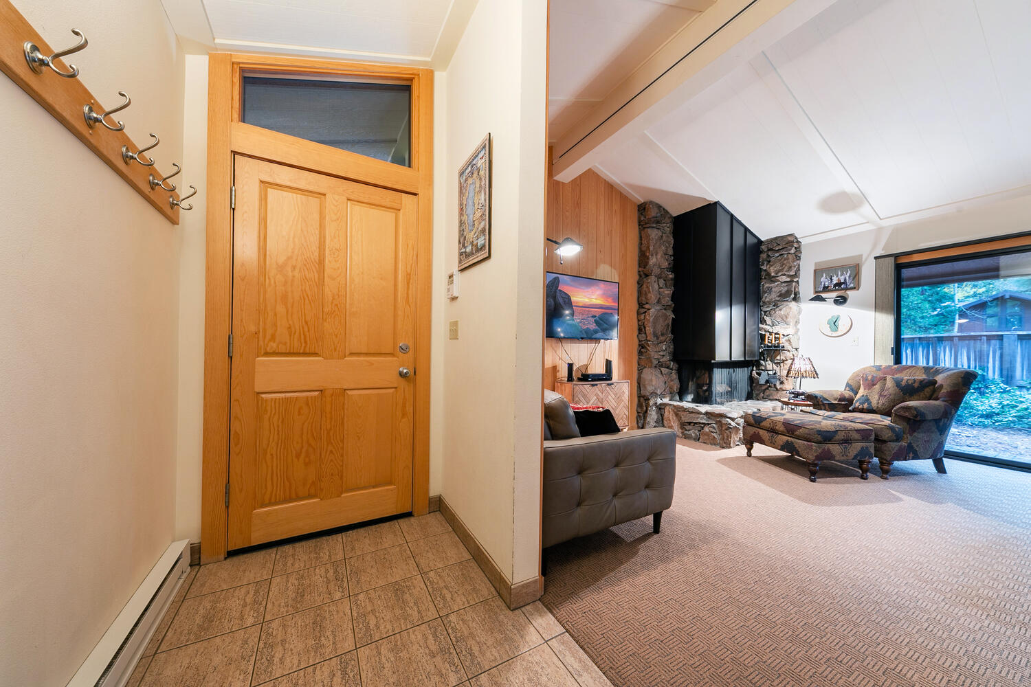300 W Lake Blvd Unit 32 Tahoe-large-005-015-Interior-1500x1000-72dpi