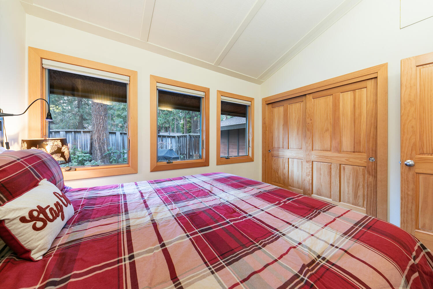 300 W Lake Blvd Unit 32 Tahoe-large-017-011-Interior-1500x1000-72dpi